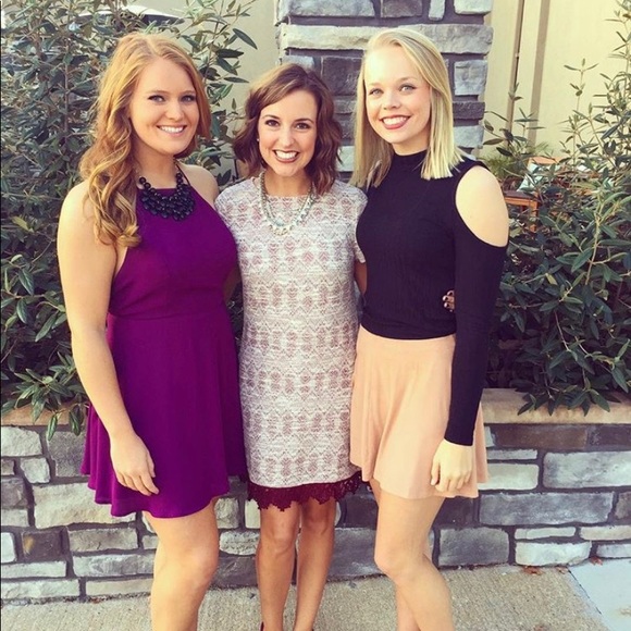 Necklace - Picture 2 of 2